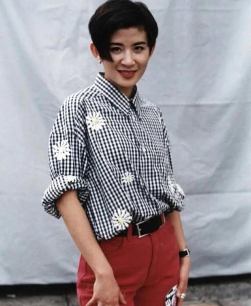 吴君如奖项_影星吴君如_吴君如 女明星集邮