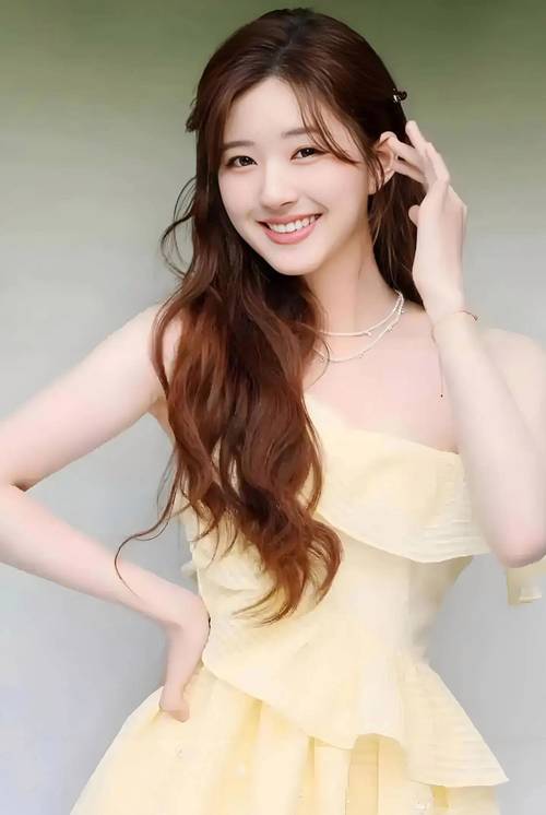 小花女明星笑容_小花颜值_小花笑容明星女的是谁