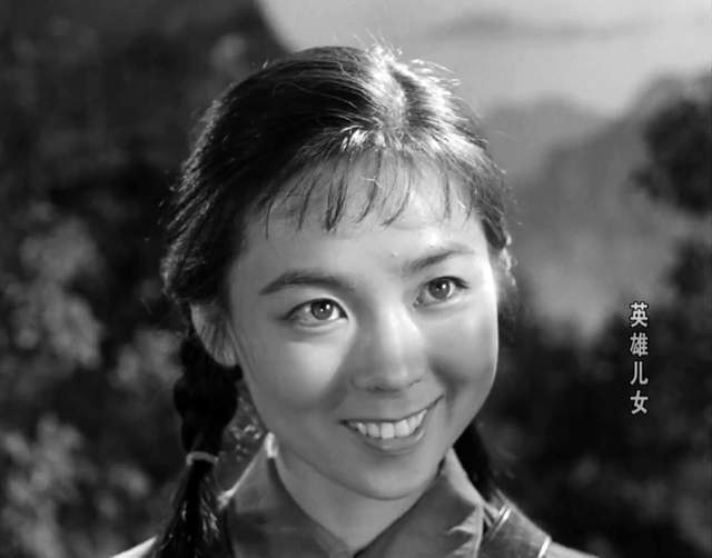 当过兵的女明星_影视剧女兵形象_医美网红脸