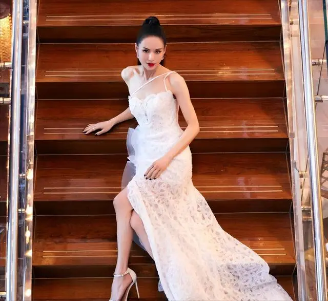 李若彤感情经历_李若彤隐退娱乐圈原因_什么彤的女明星